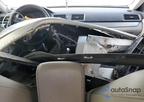 2015 Volkswagen Passat S z USA, uszkodzony, nr VIN 1VWAS7A32FC029536